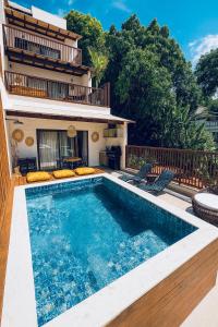 een zwembad voor een huis bij Casa Verano - Morro de São Paulo in Morro de São Paulo