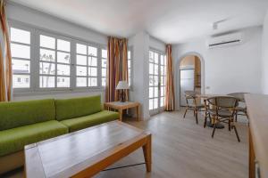 Et opholdsområde på Fuentepark Apartments