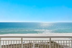 una vista dell'oceano dal balcone di una spiaggia di Indigo Unit 903W a Perdido Key