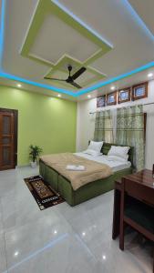 Imagine din galeria proprietății cordinal Homestay near krishna bhandar field,10bhk în Jorhat