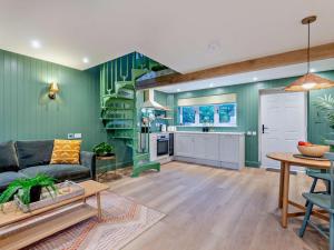 Køkken eller tekøkken på 1 Bed in Alton oc-95761 + 12 billeder