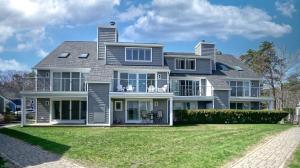 Tòa nhà nơi nhà nghỉ dưỡng tọa lạc