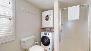 Ванная комната в Cottages by the Sea #1