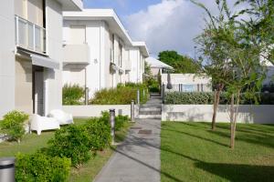 Κήπος έξω από το la perle de Delna