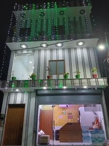 Fotografie z fotogalerie ubytování Shree Girraj Dham Vrindavan v destinaci Chhatikara