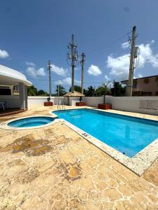 Πισίνα στο ή κοντά στο Coco Condo, family-friendly stay in Rincón