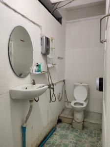 Et badeværelse på Haadrin Homestay - Phangan Hostel