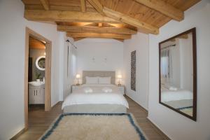 Postel nebo postele na pokoji v ubytování Villa Εlena