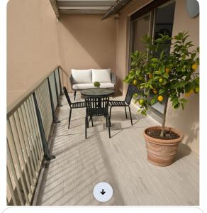 En balkon eller terrasse på Chambre avec balcon vue mer + 5 billeder