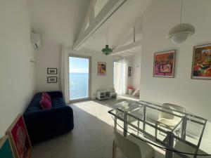 Posezení v ubytování Casa Favelas, Vue Mer, plages et Monaco à pieds + 71 fotografií