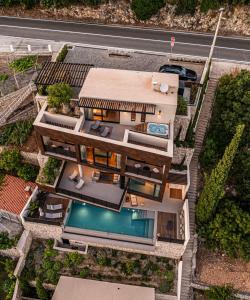 Бассейн в Villa Atreeum Excelsior или поблизости