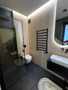 Koupelna v ubytování Willa Black Wood