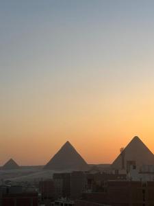 Východ nebo západ slunce při pohledu z hotelu nebo okolí + 32 fotografií