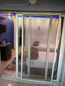 TV a/nebo společenská místnost v ubytování ston pyramids inn