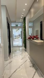 Ο χώρος του λόμπι ή της ρεσεψιόν στο Ap 503 Ed Brisa do sol em Piratuba