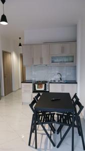 Η κουζίνα ή μικρή κουζίνα στο Vana's Apartments