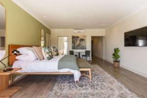 Et tv og/eller underholdning på Winelands Luxury Accommodation