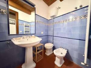 Ένα μπάνιο στο S318 - Sirolo, meraviglioso trilocale in palazzo storico +22 φωτογραφίες