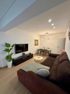 Posezení v ubytování Cozy Apartment Almada