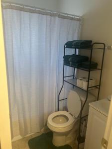 Koupelna v ubytování Orleans near Beale