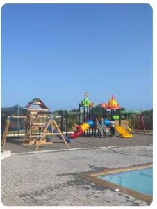 Bazén v ubytování Dowayne 1bed 1 bath in gated community colbeck manor nebo v jeho okolí