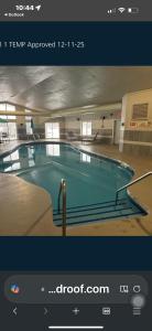 Hồ bơi trong/gần Red Roof Inn and Suites