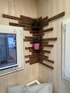 Et tv og/eller underholdning på KE-Tiny Siedlung Haus Charlie