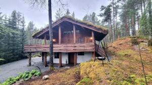 Bygningen som villaen ligger i + 13 billeder