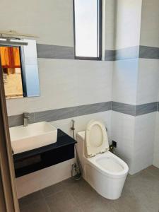 Et badeværelse på The Wooden Nest Studio Nha Trang Center