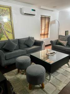 Χώρος καθιστικού στο The Executive Suite