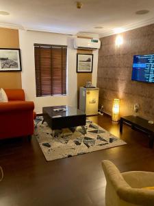 Φωτογραφία από το άλμπουμ του Stylish Modern Elegance Deluxe Suite σε Lagos