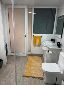 Phòng tắm tại O Refúgio +22 ảnh