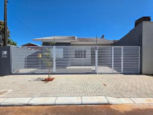 Foto de Casa 3 Quartos 3 Banheiros 15 min Centro