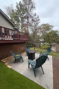 Κήπος έξω από το Berkshire Vacation Rentals: Great Barrington Walkable To Lake And Town