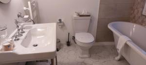 Koupelna v ubytování Hotel Dandy Rouen centre