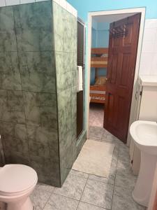 Ванная комната в Boyce Guest House