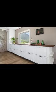 Billede fra billedgalleriet på House on Ramberg beach i Ramberg