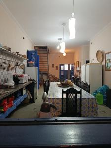 Η κουζίνα ή μικρή κουζίνα στο Casa"Taíba Beach House"