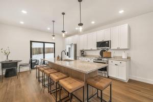 Kuchyň nebo kuchyňský kout v ubytování Teton Valley Getaway