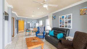 Гостиная зона в The Sunset Villas