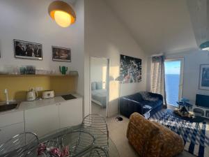 Posezení v ubytování Casa Favelas, Vue Mer, plages et Monaco à pieds