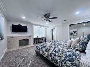 TV a/nebo společenská místnost v ubytování Destination #01