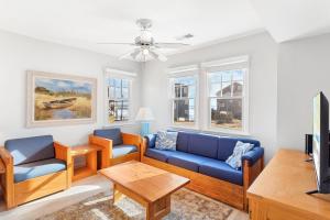 TV a/nebo společenská místnost v ubytování CAC-5B - Dolphin + 34 fotografií