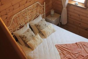 Una cama o camas en una habitación de A la campagne