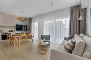 Kuchyň nebo kuchyňský kout v ubytování Apartament Sand Dunes 9 Dziwnów EPapartamenty