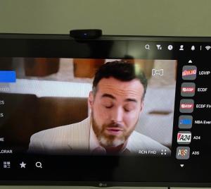 TV/trung tâm giải trí tại Happy house