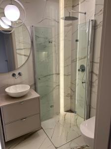 Et badeværelse på Nowy Apartament Kowary