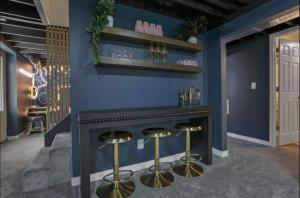 Nhà bếp/bếp nhỏ tại Edens Hillside Haven