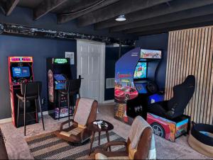 Phòng trò chơi tại Edens Hillside Haven +61 ảnh