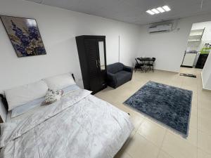 Postel nebo postele na pokoji v ubytování Sea Side Studio